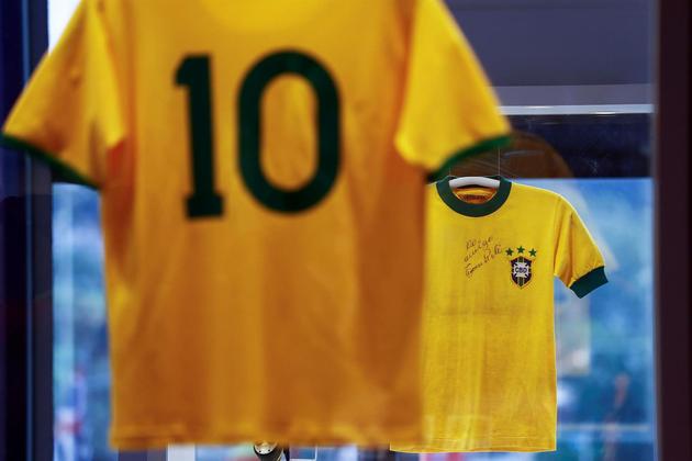 Pelé, camisa 10,