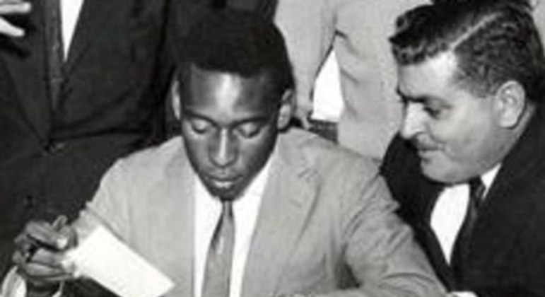 Pelé e Pepe Gordo. Empresário foi acusado de enganar o então jogador do Santos