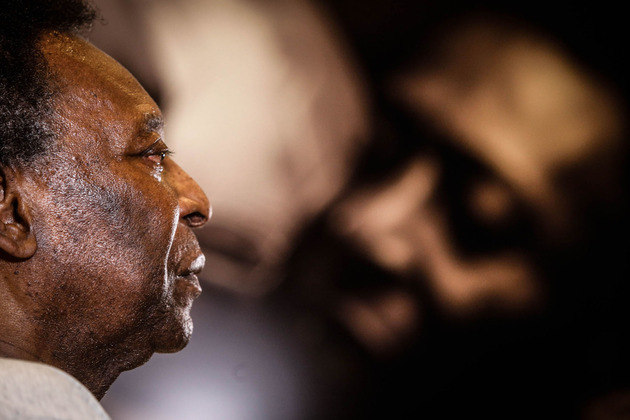 Setembro de 2021: descoberta de tumor Internado desde o dia 31, Pelé teve um tumor cancerígeno no cólon direito identificado durante a realização de exames de rotina. O material foi encaminhado para análise patológica