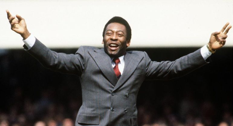 Arsenal relembra visita de Pelé ao antigo estádio de Highbury