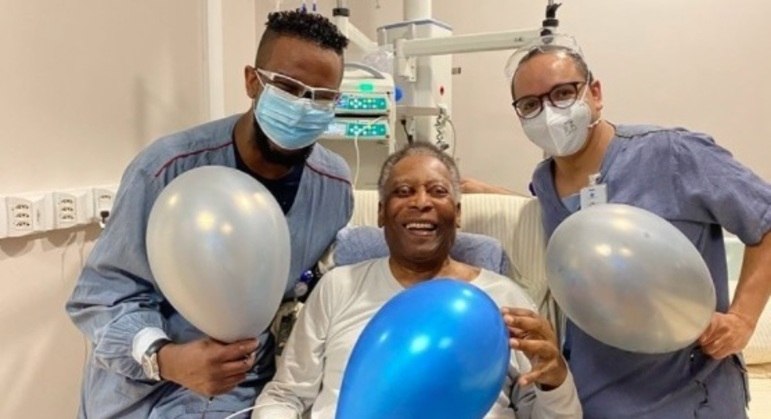 Pelé fará 81 anos em 23 de outubro próximo
