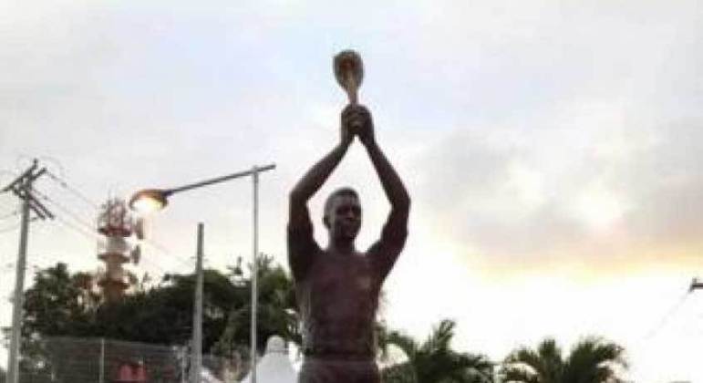 Pelé - Localizada na Arena Fonte Nova