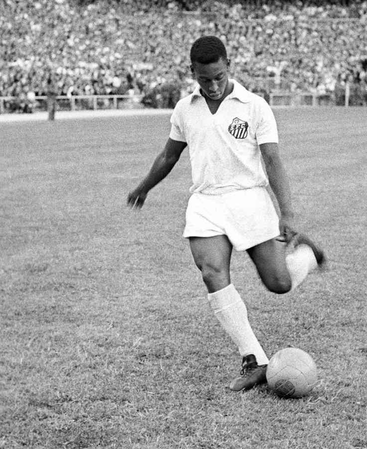 De Majestade Pelé a Sílvio Lancellotti: mundo esportivo perde grandes nomes  em 2022 - Fotos - R7 Futebol