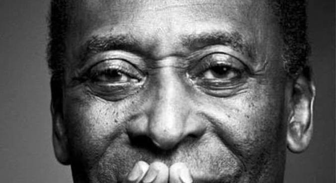 Pelé teve descoberto, em setembro de 2021, um câncer no cólon direito