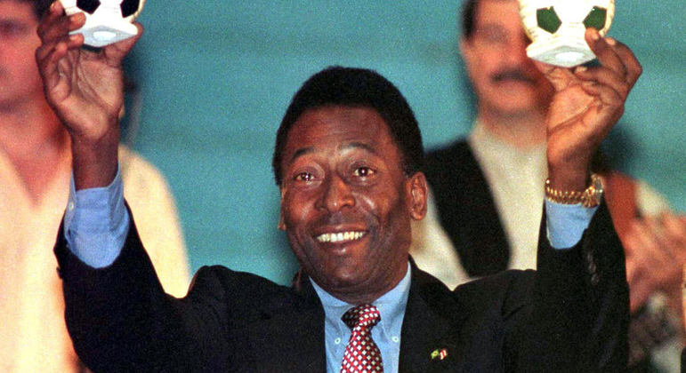 Pelé faleceu em decorrência de um câncer de cólon