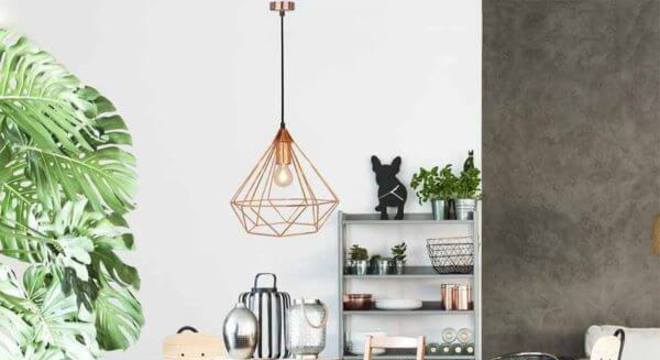 Pendente aramado em formato de diamante