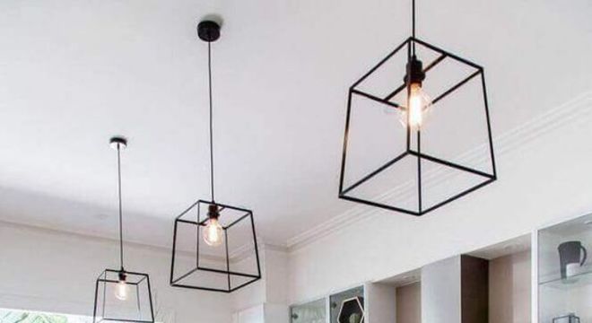 pendente aramado preto