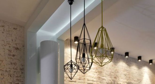 Pendente aramado preto para escritório