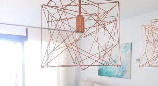 Pendente aramado rosé gold para sala verde água