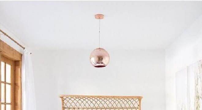 pendente para quarto com acabamento metalizado rose gold