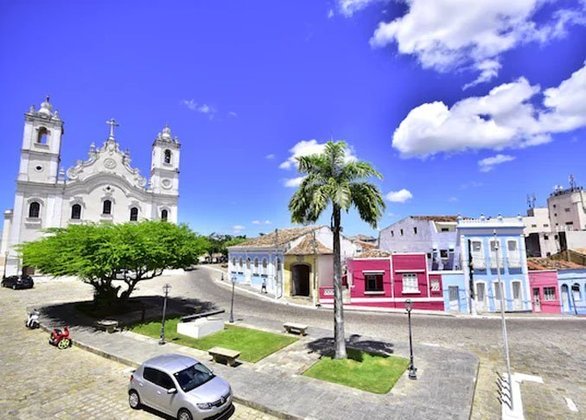 Penedo (AL) - A Penedo de Alagoas, fundada no século XVI por colonizadores portugueses, possui um centro histórico charmoso com arquitetura europeia. Destaque para as igrejas dos séculos XVII e XVIII, além de  museus.