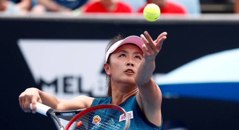 Preocupada com a tenista Peng Shuai, WTA suspende torneios na China