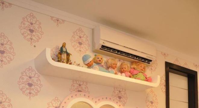 Penteadeira infantil com espelho