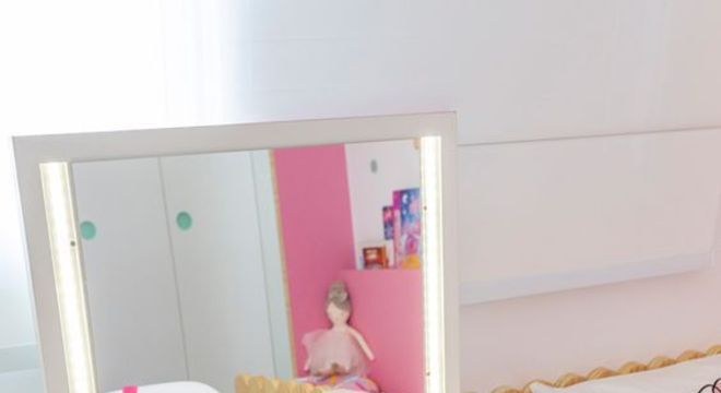 Penteadeira infantil para itens de cabelo