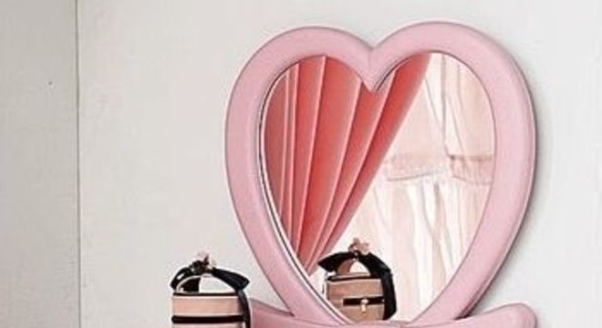 Penteadeira infantil para meninas com espelho em formato de coração