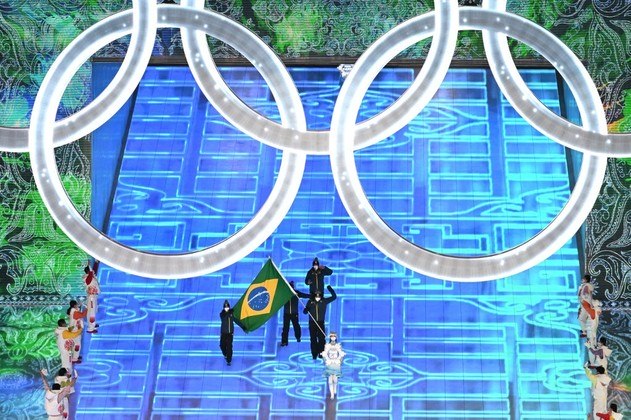 O Brasil foi a 16ª delegação a desfilar na cerimônia 