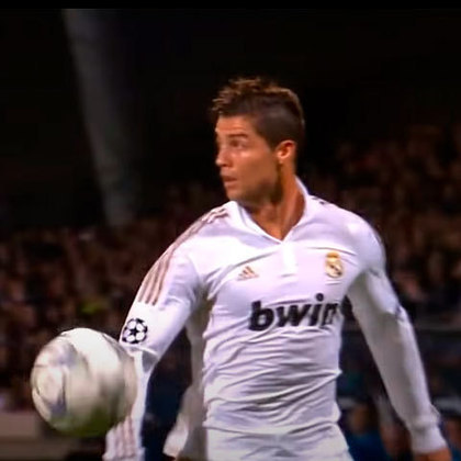 Pergunta 2: Quantos gols Cristiano Ronaldo fez com a camisa merengue? 
