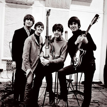 Pergunta número 4: John, Paul, George e Ringo ficaram juntos por uma eternidade, né?