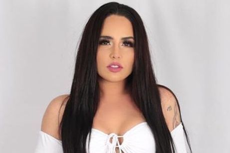 Cantora teria deixado de pagar por serviços 