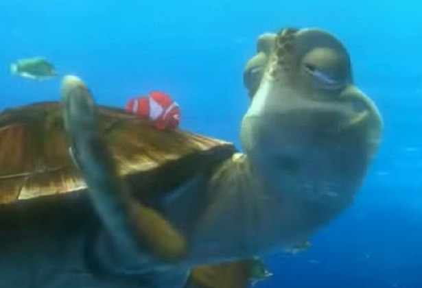 Personagem: Crush - Filme: Procurando Nemo - Essa tartaruga-marinha foi fundamental para que Marlin encontrasse seu filho, Nemo, sendo destaque em um dos momentos mais marcante do filme. 