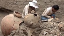 Tumba pré-inca de homem da elite peruana revela tesouros arqueológicos de mais de mil anos 