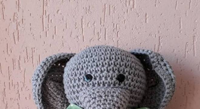Peso de porta de crochê de elefante