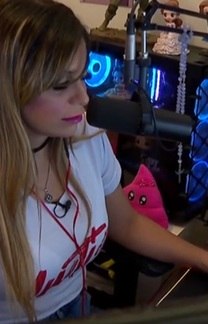 Metade das mulheres que jogam pela internet sofreram assédio (Reprodução/Record)