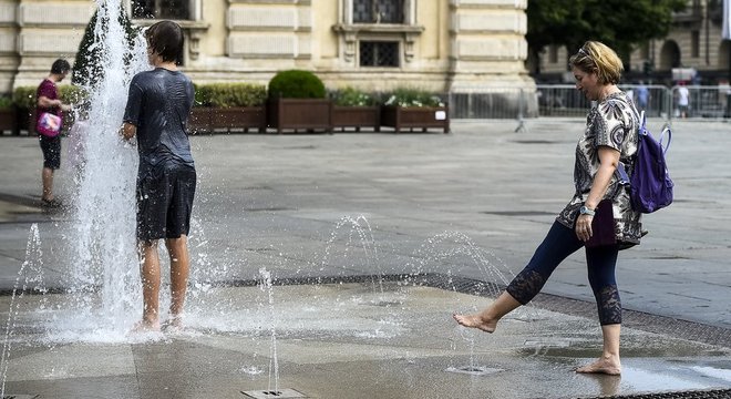 Ondas de calor na Europa, segundo cientistas, estão cada vez mais propensas a serem relaciononadas com mudanças climáticas