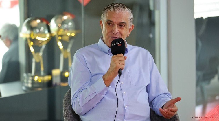 Mario Celso PetragliaIdade: 79 anosFunção: presidente do Athletico ParanaenseHomem forte do Furacão, Petraglia conduziu o CAP a títulos e ao equilíbrio financeiro nos mais de 10 anos como presidente. Atualmente, está afastado por conta de problemas de saúde
