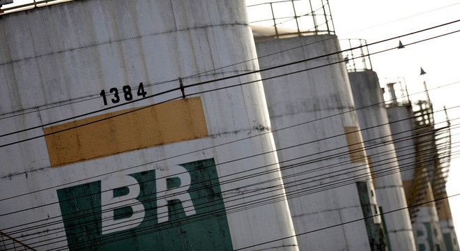 Petroleiros anunciaram greve de 72 horas para a próxima semana
