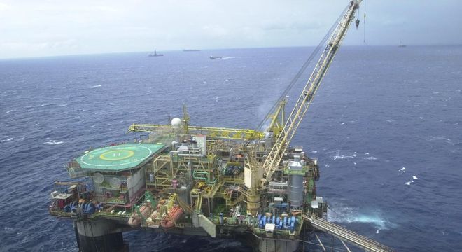 Plataforma de petróleo. Funcionários iniciaram greve neste sábado