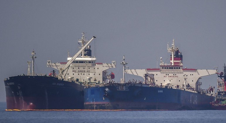 Importações de petróleo que chegam pelo mar serão embargadas pela União Europeia