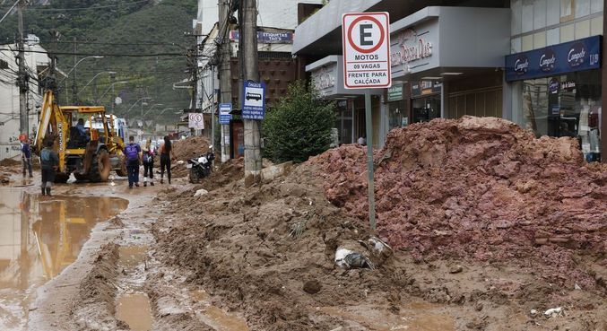 Cidade foi devastada por temporal na última terça-feira (15)