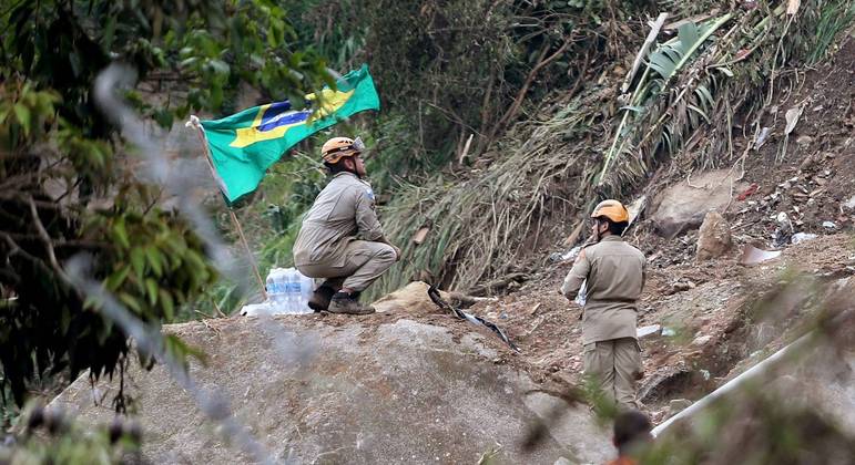 Município ainda tem outras 218 desaparecidos, três dias depois da chuva