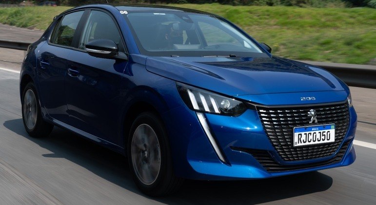 Peugeot vendeu 1.736 unidades do hatchback em abril