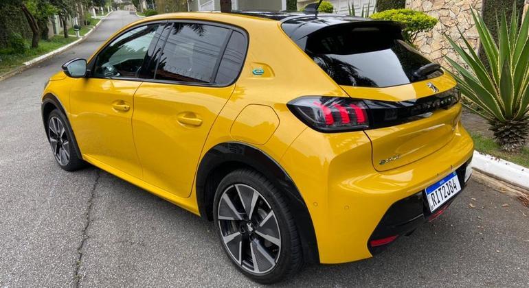 Peugeot e-208 elétrico é comercializado por R$ 244,9 mil