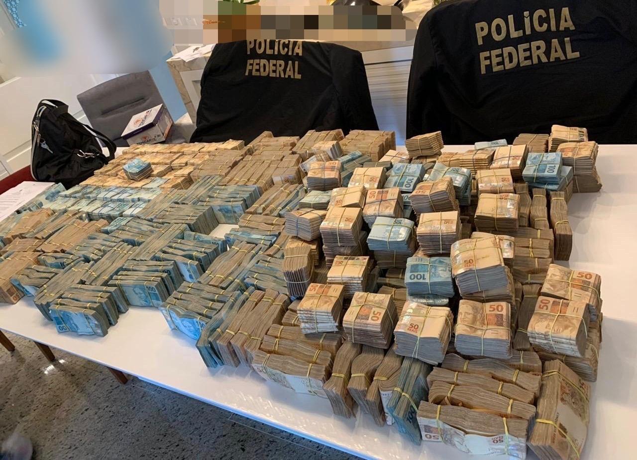 https://img.r7.com/images/pf-apreendeu-grande-quantidade-de-dinheiro-na-operacao-04082020110816318