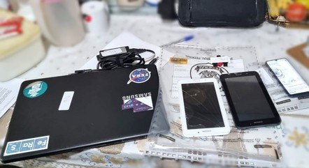 Celulares e computadores foram apreendidos