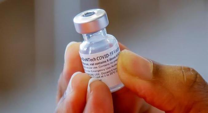 Terceira dose da Pfizer tem eficácia quase que total contra o coronavírus