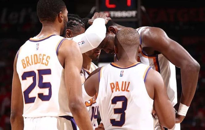 Phoenix Suns: 0 títulos 