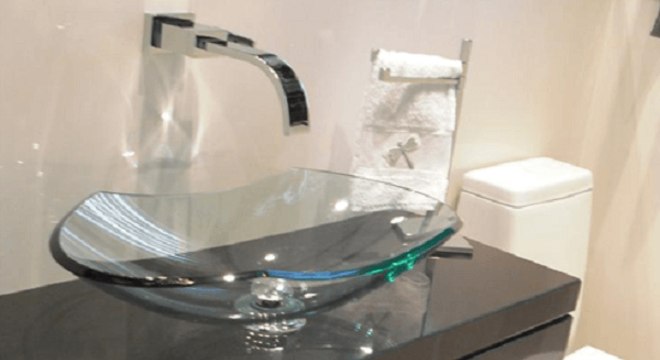 Pia de porcelanato para banheiro com cuba de vidro