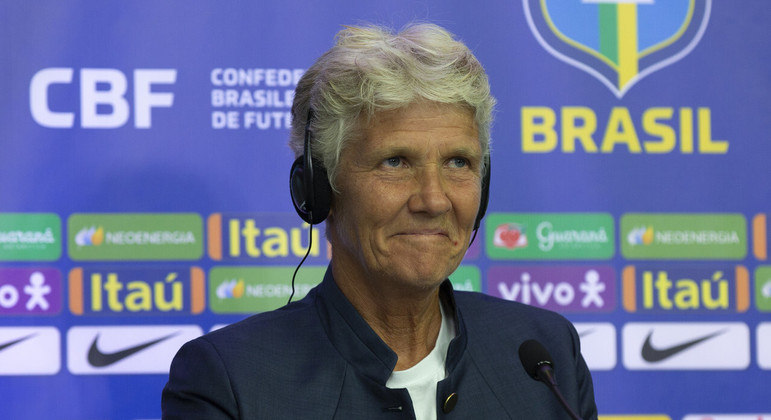 A sueca Pia Sundhage é a primeira treinadora estrangeira no comando da seleção brasileira de futebol feminina
