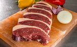 Picanha - Uma das carnes mais famosas no churrasco ficou 2,63% mais barata, a maior queda entre todos os cortes medidos pelo IPCA, do IBGE        