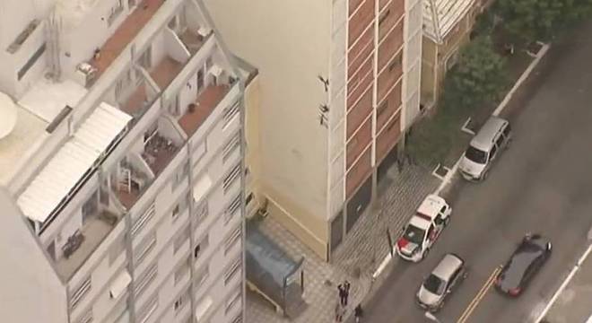 Mulher cai de altura de 25 metros no centro de SP