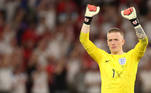 Pickford comemora a vitória da Inglaterra e a vaga nas oitavas de final da Copa