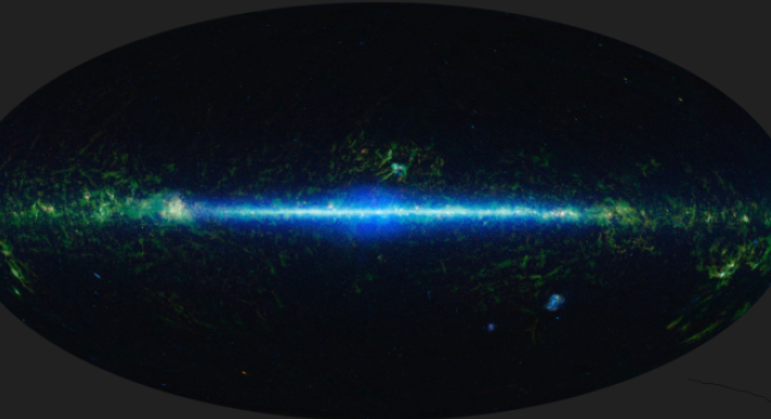 Todo o céu! Este mosaico mostra todo o céu registrado pelo telescópio espacial Wide-field Infrared Survey Explorer (WISE). Capaz de captar luz infravermelha, o WISE conseguiu identificar uma infinidade de objetos cósmicos, como estrelas frias e até algumas galáxias mais luminosas do Universo