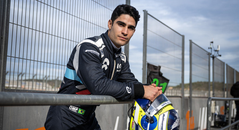 Sérgio Sette Câmara é o piloto brasileira da NIO 333 Racing, equipe chinesa da Fórmula E
