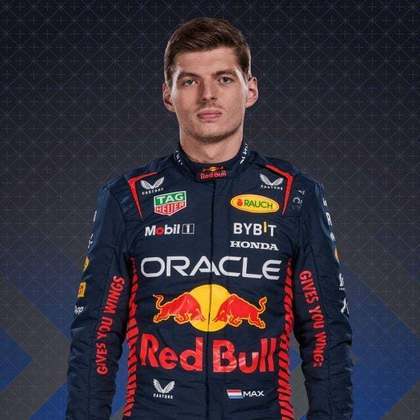 Piloto: Max Verstappen (atual bicampeão) - País: Holanda - Idade: 25 anos / Pódios: 77 - GPs disputados: 163 - Títulos Mundiais: 2 - Número  do carro: 1