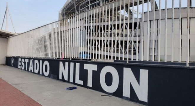 Pintura no Estádio Nilton Santos - Setor Norte