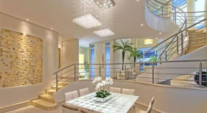 Pinturas de casas internas em tons claros